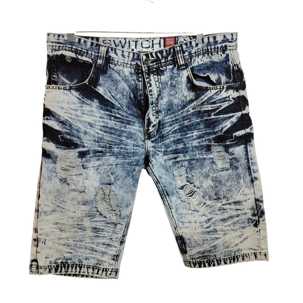 M889) Switch Premium Denim Light Acid Distressed Shorts Size 38